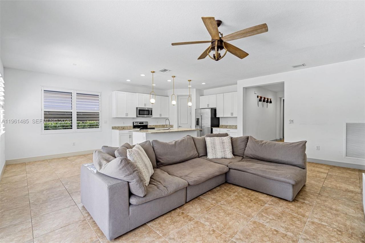 2872 SE 3rd St, Homestead, FL 33033 Photo