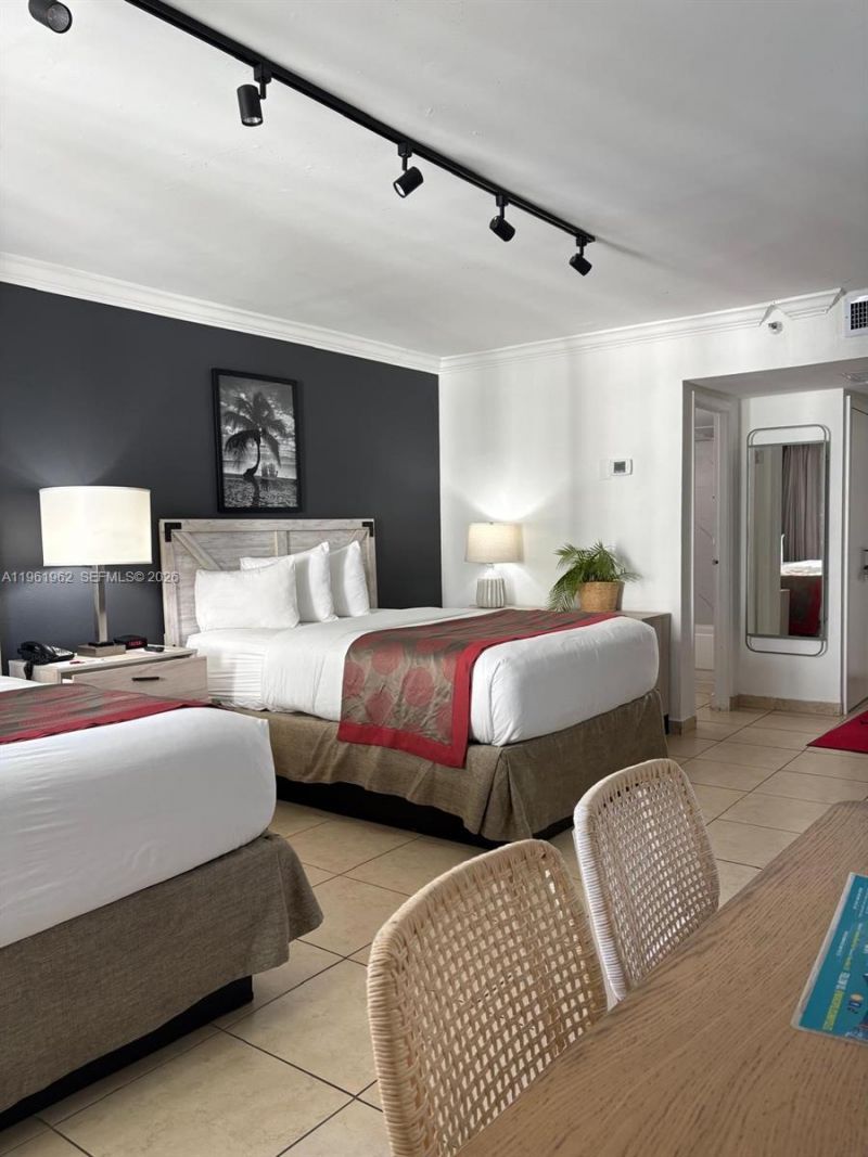 19201 Collins Ave , Unit 820, Sunny Isles Beach, FL 33160 Photo