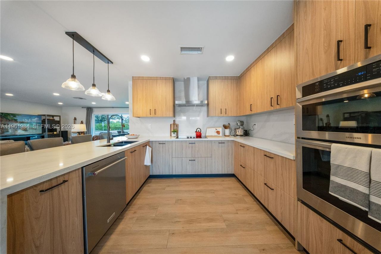 10880 SW 120th St, Miami, FL 33176 Photo