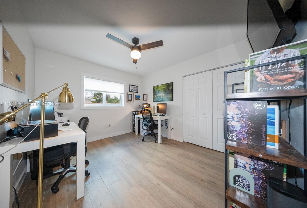 10880 SW 120th St, Miami, FL 33176 Photo