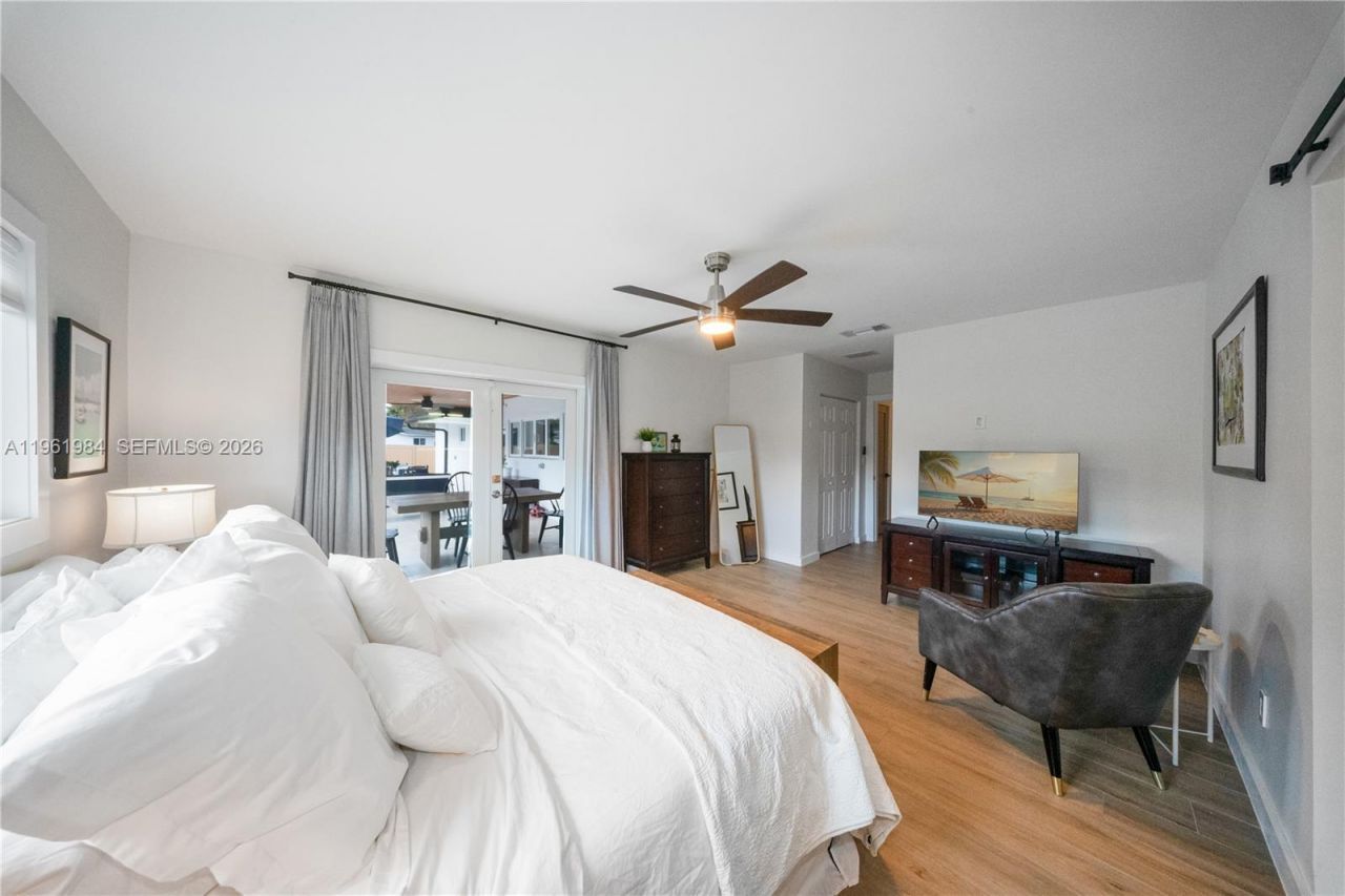 10880 SW 120th St, Miami, FL 33176 Photo