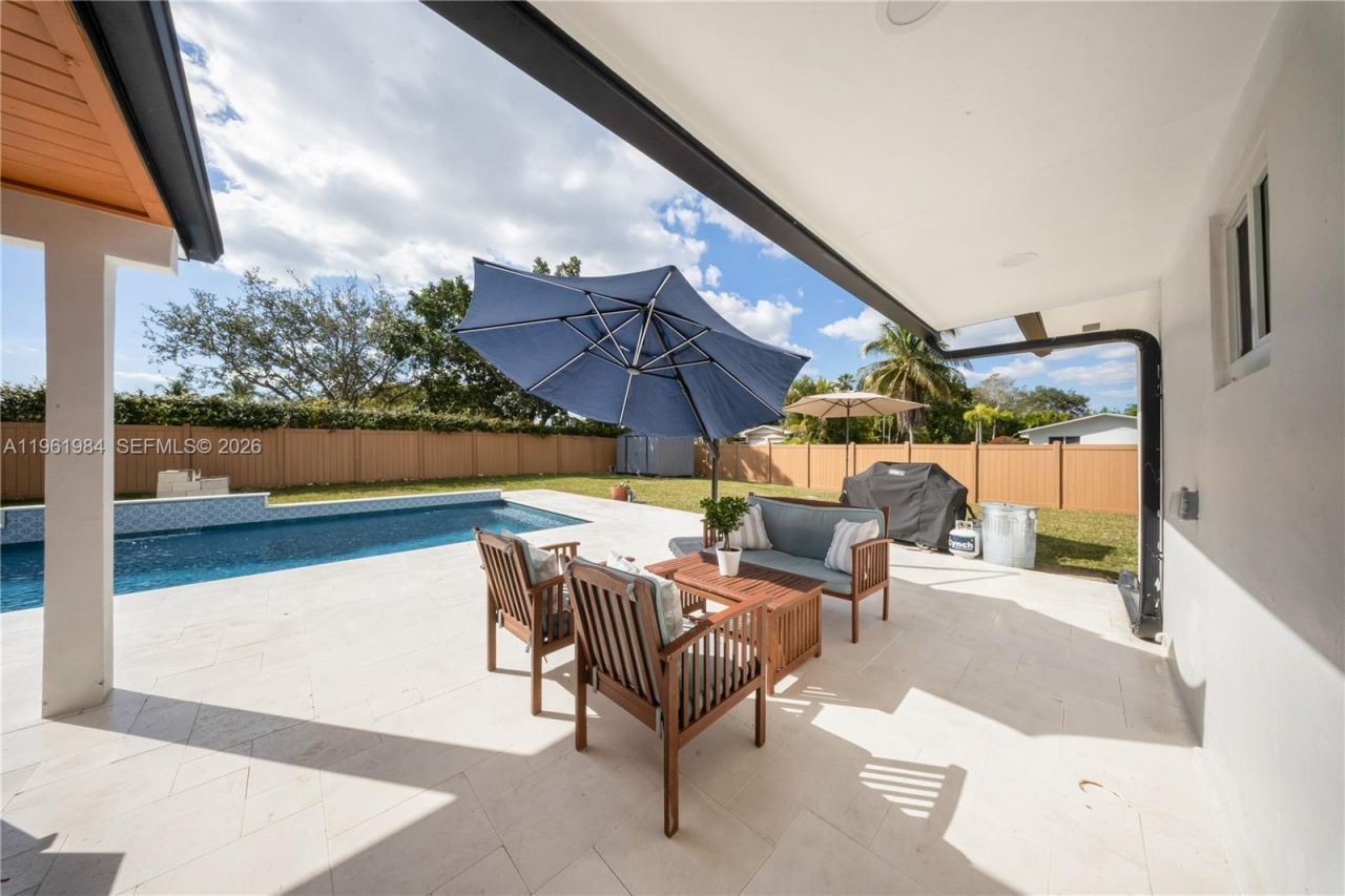 10880 SW 120th St, Miami, FL 33176 Photo