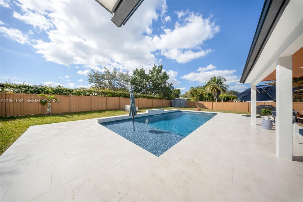 10880 SW 120th St, Miami, FL 33176 Photo