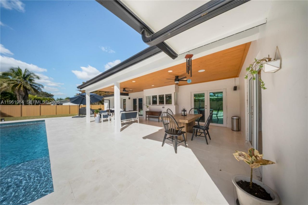 10880 SW 120th St, Miami, FL 33176 Photo