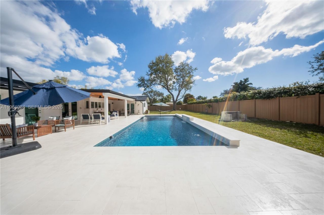 10880 SW 120th St, Miami, FL 33176 Photo