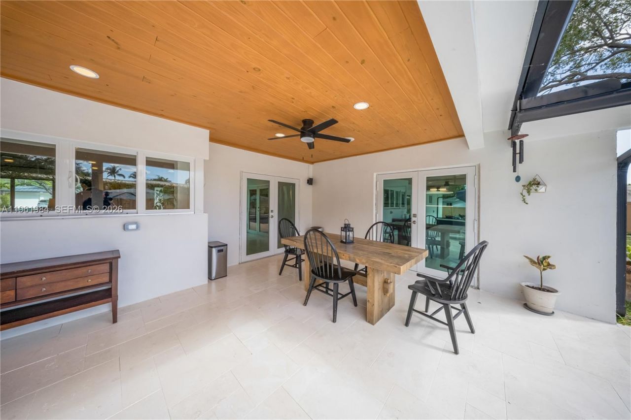 10880 SW 120th St, Miami, FL 33176 Photo