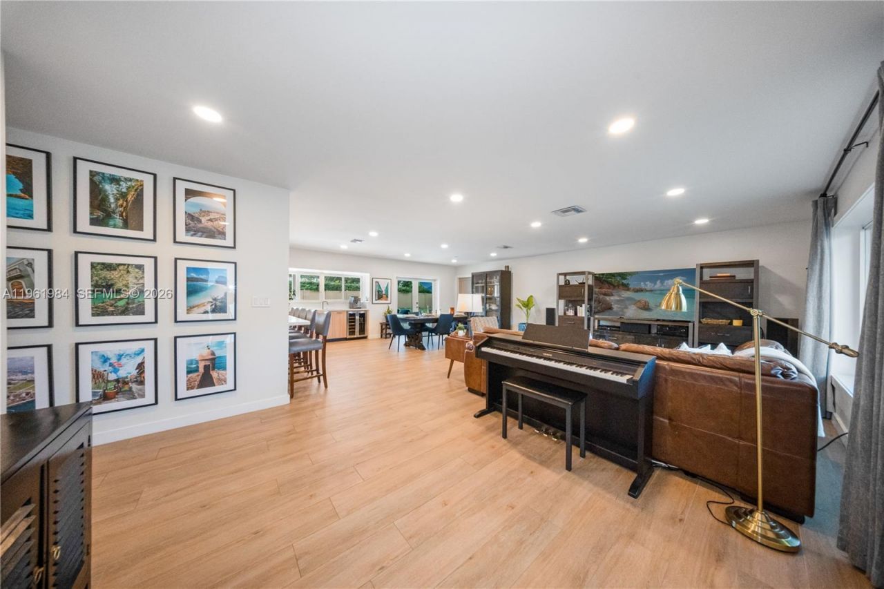 10880 SW 120th St, Miami, FL 33176 Photo