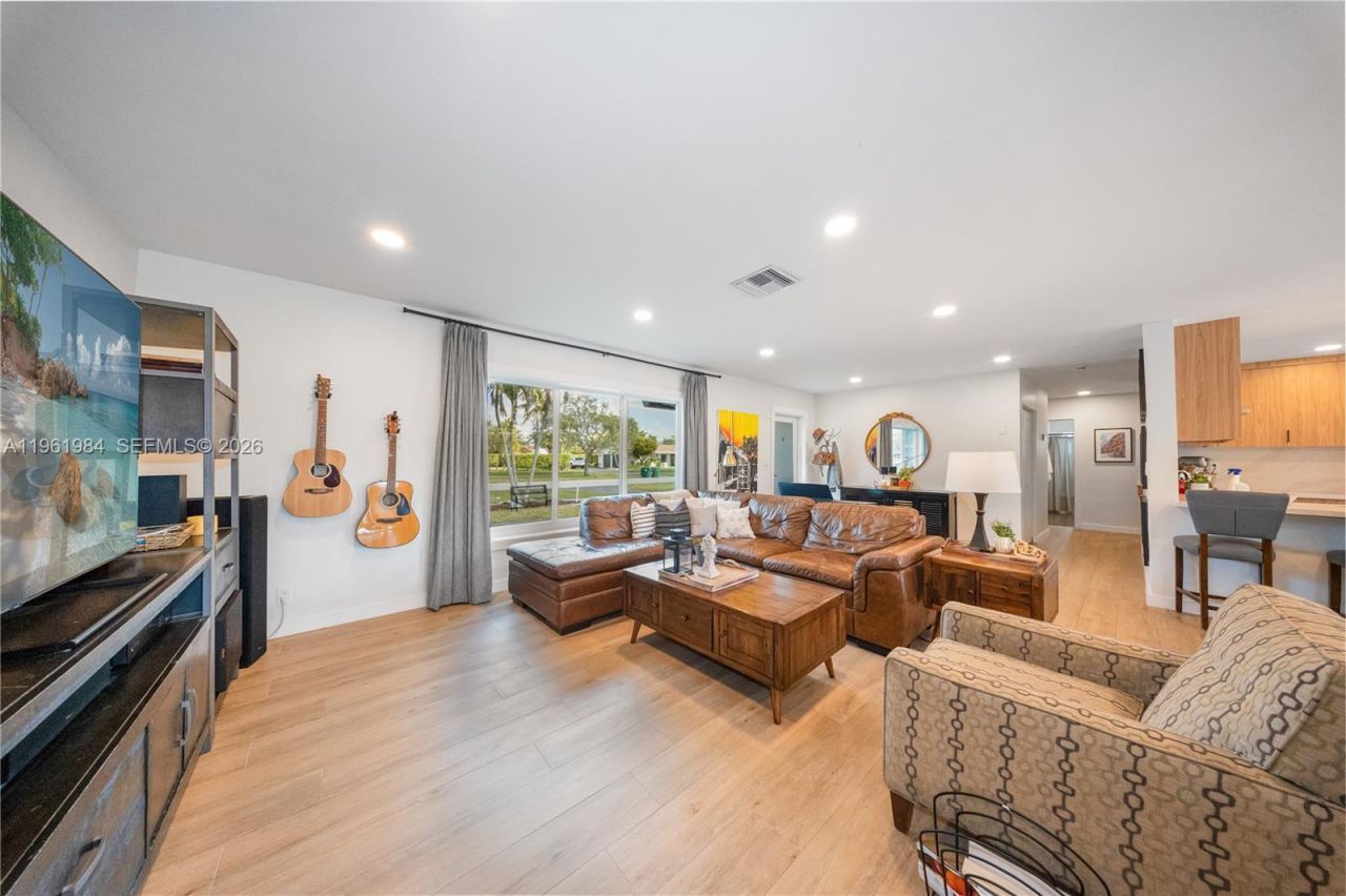 10880 SW 120th St, Miami, FL 33176 Photo