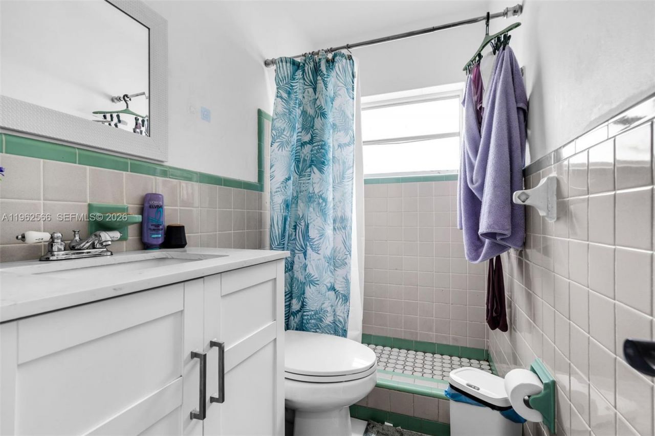 941 SW 31st Ct, Miami, FL 33135 Photo