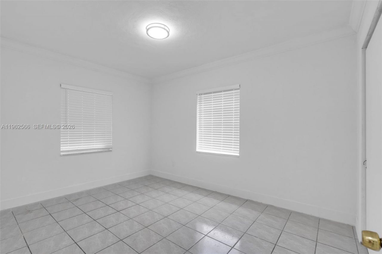 941 SW 31st Ct, Miami, FL 33135 Photo