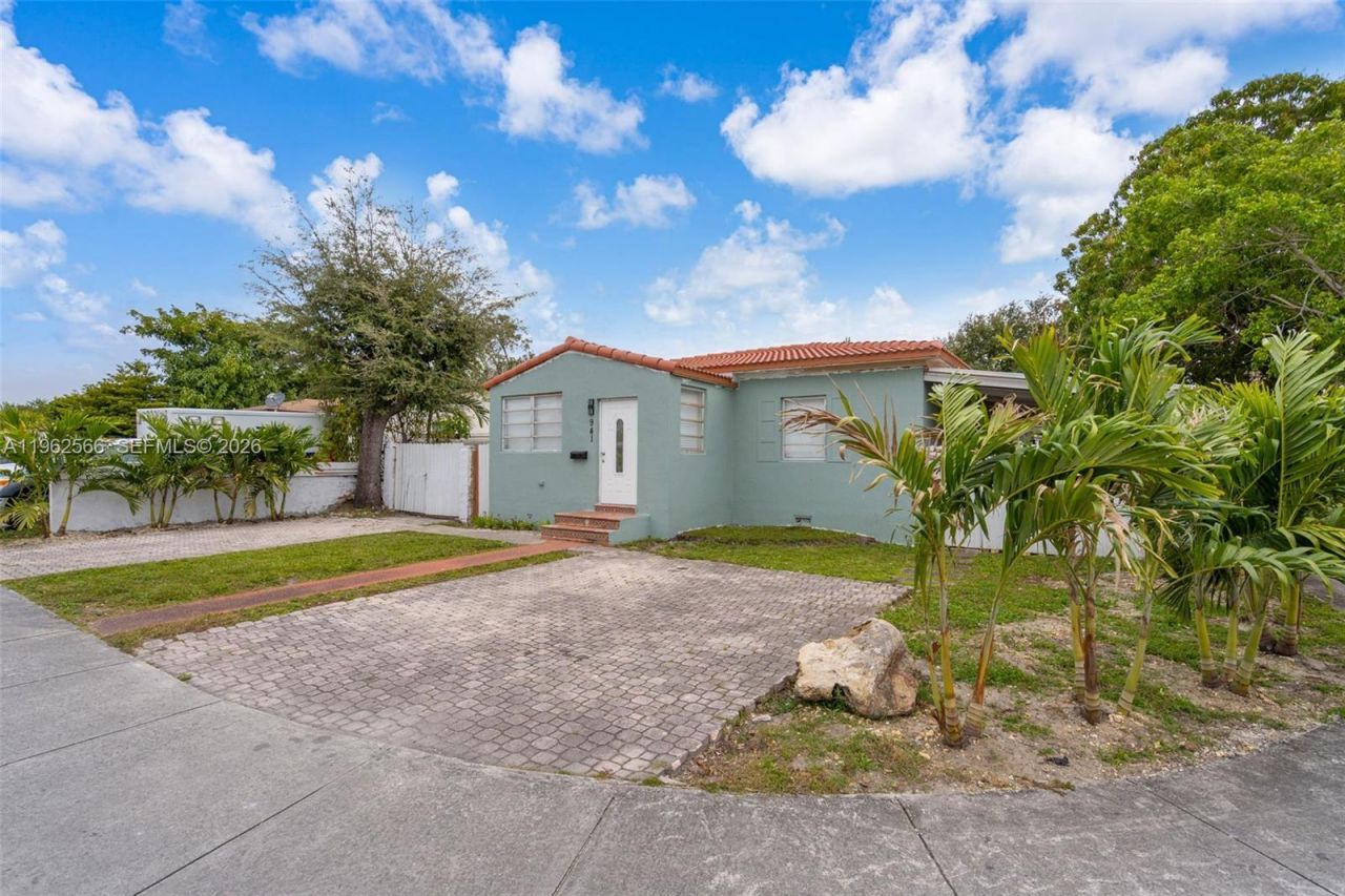 941 SW 31st Ct, Miami, FL 33135 Photo