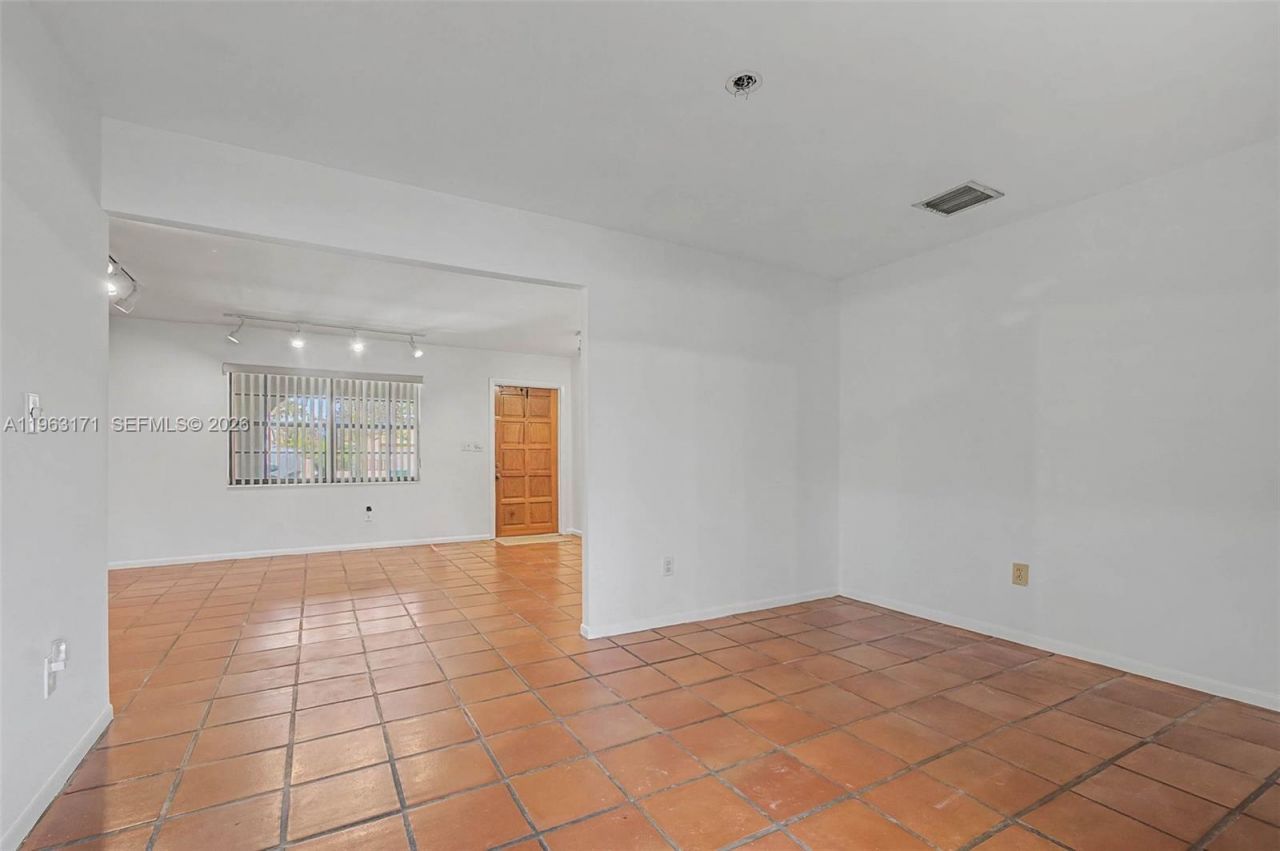 7354 SW 135th Ct, Miami, FL 33183 Photo