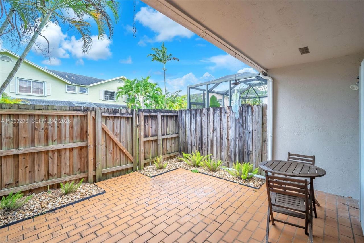 11864 SW 97th Ter, Miami, FL 33186 Photo