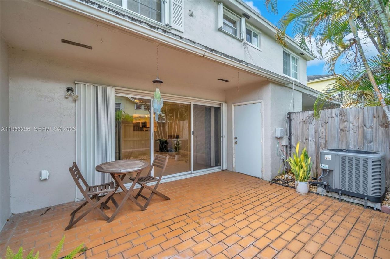 11864 SW 97th Ter, Miami, FL 33186 Photo