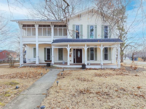 708 S College Avenue, Aledo, IL 61231