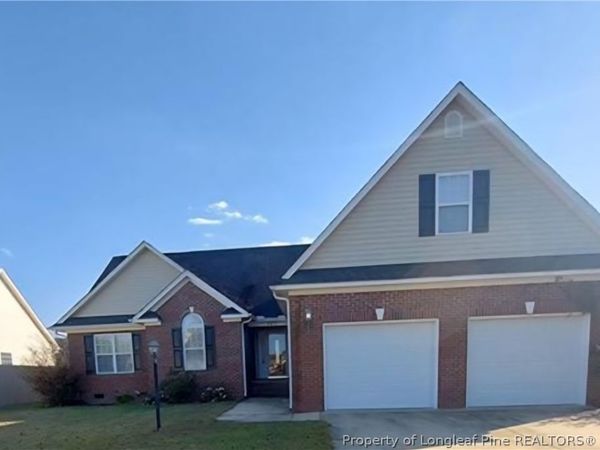 5613 EDWIN DEAVER Drive, Hope Mills, NC 28348