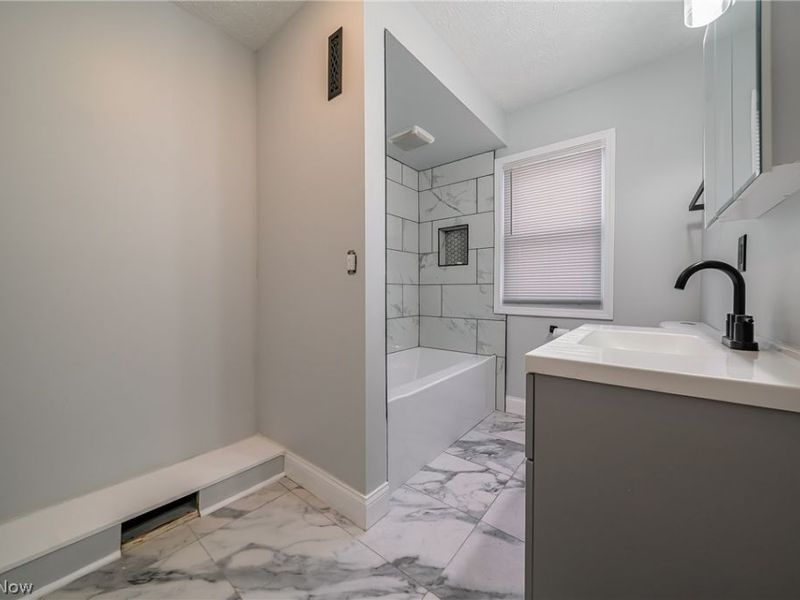 17005 Mapleboro Avenue, Maple Heights, OH 44137 Photo 14