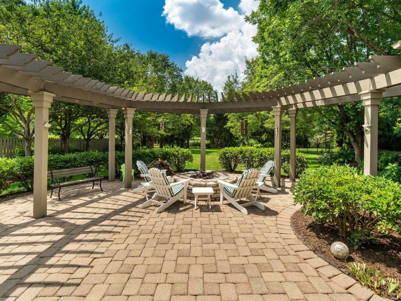 3590 Mariners Way, Lewis Center, OH 43035 Photo 2