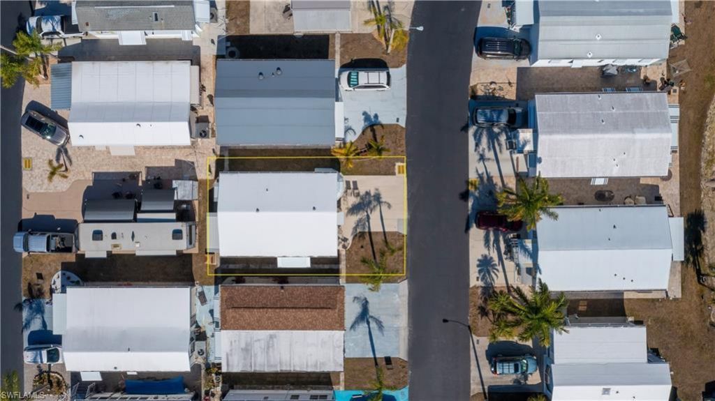 181 Caravan Cir, North Fort Myers, FL 33903 Photo