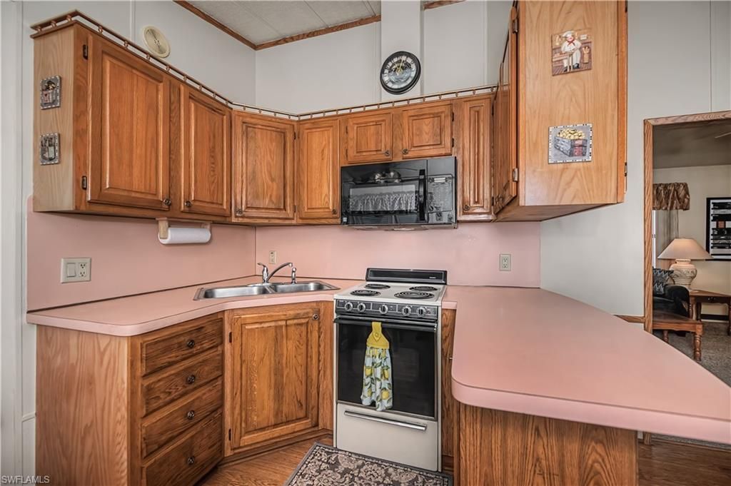 181 Caravan Cir, North Fort Myers, FL 33903 Photo