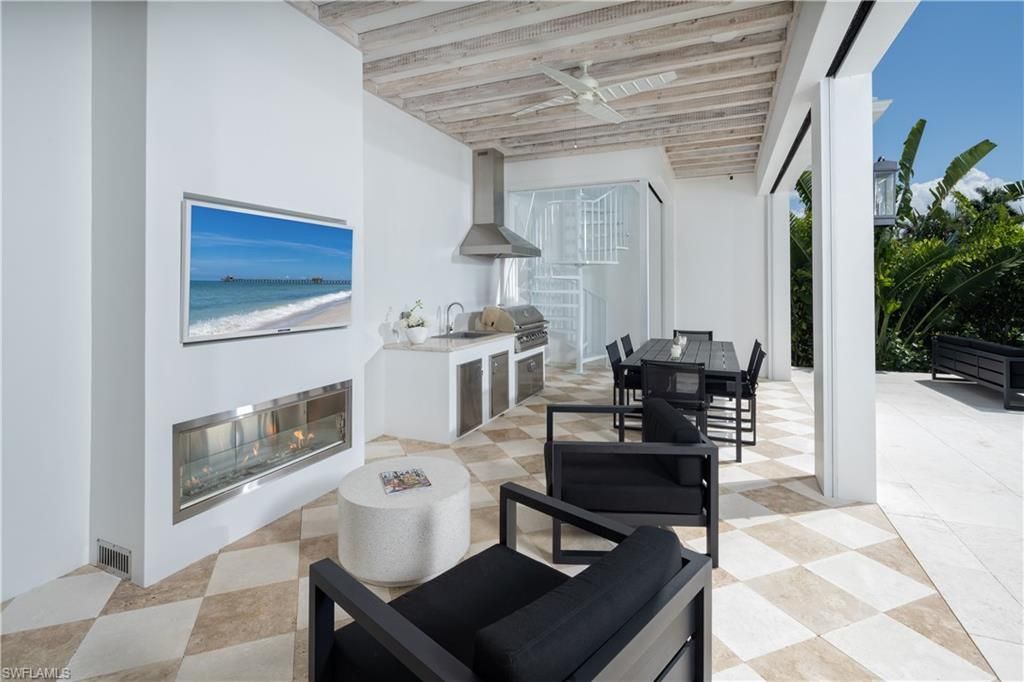 3770 Crayton Rd, Naples, FL 34103 Photo