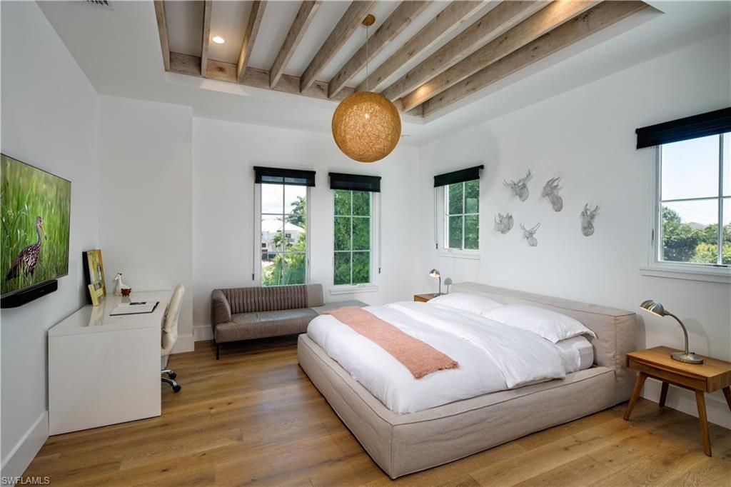 3770 Crayton Rd, Naples, FL 34103 Photo