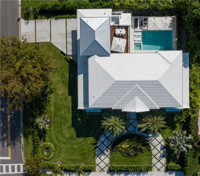 3770 Crayton Rd, Naples, FL 34103 Photo