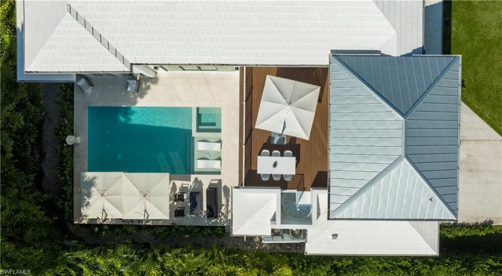 3770 Crayton Rd, Naples, FL 34103 Photo