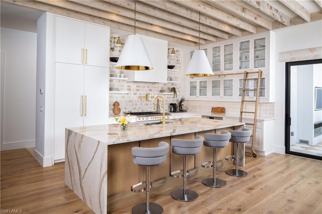 3770 Crayton Rd, Naples, FL 34103 Photo