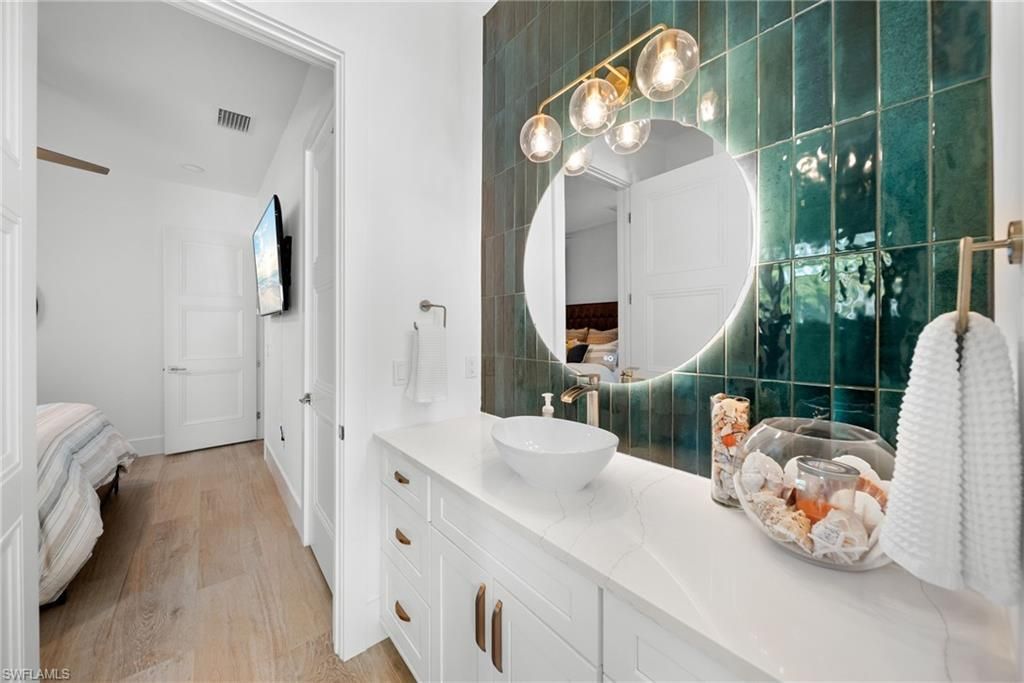 27000 Flamingo Dr, Bonita Springs, FL 34135 Photo