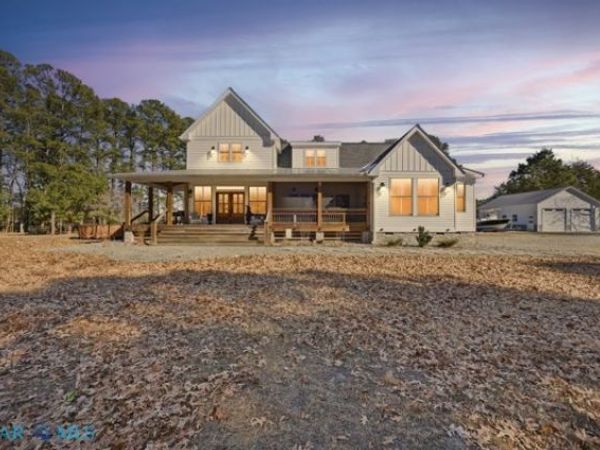 448 Sandberg Lane, Cardinal, VA 23025