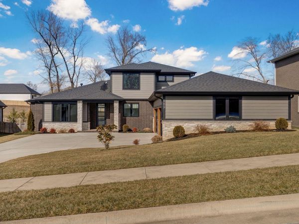989 E Siler Parkway, Springfield, MO 65810