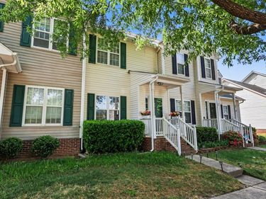 229 Commons Drive, Holly Springs, NC 27540