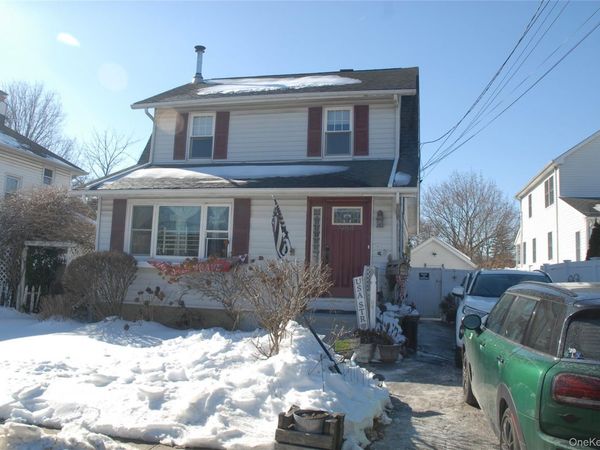 1984 Newbridge Road , Unit 2, Bellmore, NY 11710