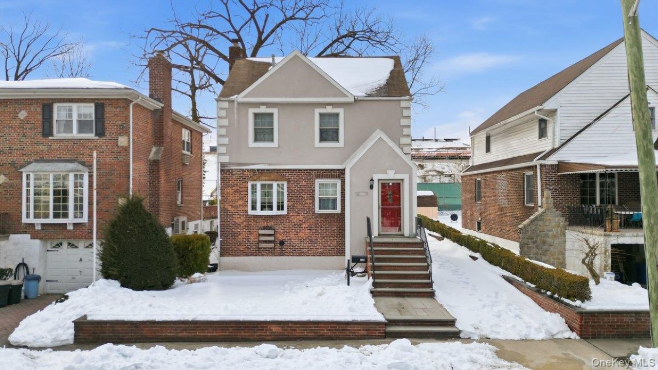 238 Kimball Terrace, Yonkers, NY 10704 Main Photo