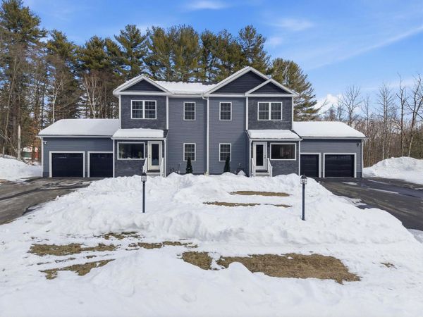 4 Wilshire Lane, Unit 4, Pelham, NH 03076