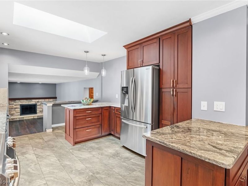 30945 Lake Road, Bay Village, OH 44140 Photo 12