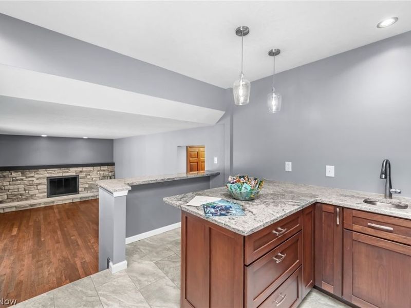 30945 Lake Road, Bay Village, OH 44140 Photo 13