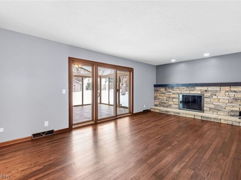 30945 Lake Road, Bay Village, OH 44140 Photo 15