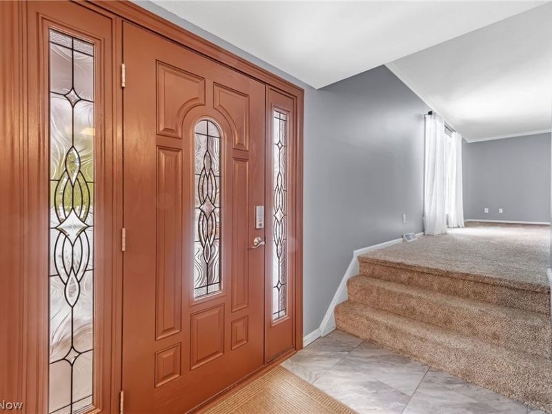 30945 Lake Road, Bay Village, OH 44140 Photo 2