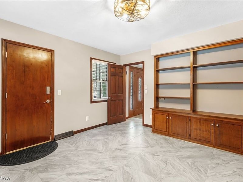 30945 Lake Road, Bay Village, OH 44140 Photo 24