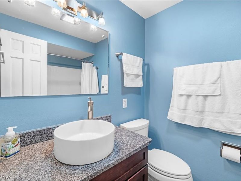 30945 Lake Road, Bay Village, OH 44140 Photo 28