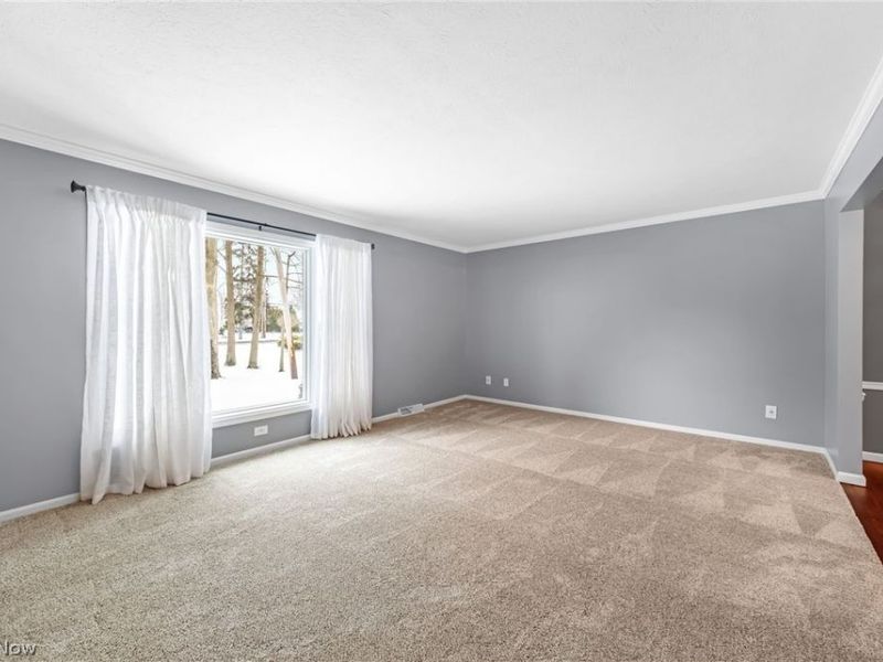 30945 Lake Road, Bay Village, OH 44140 Photo 4