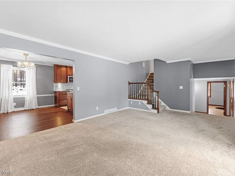 30945 Lake Road, Bay Village, OH 44140 Photo 5