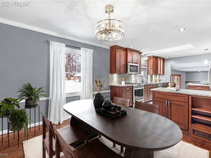 30945 Lake Road, Bay Village, OH 44140 Photo 6