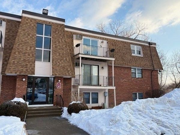 80 Damon Rd, Unit 4302, Northampton, MA 01060