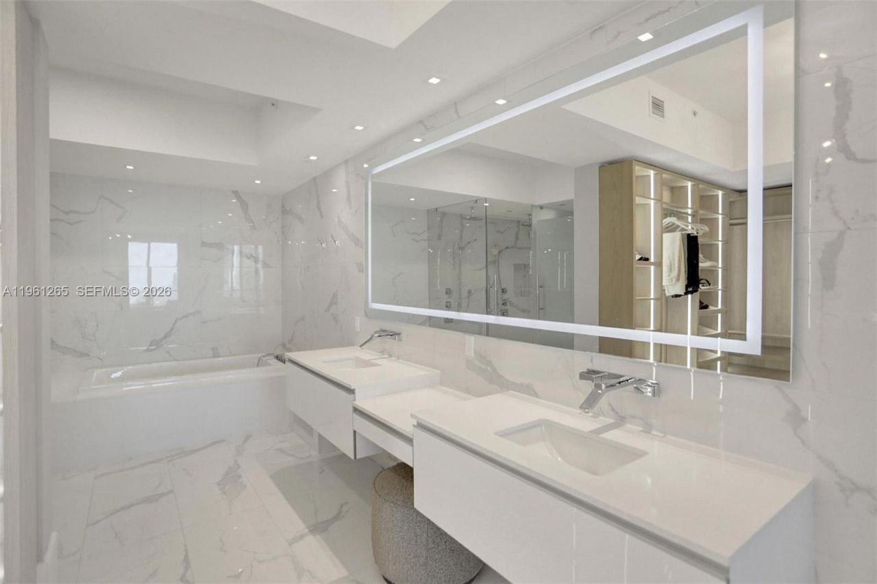 5500 Island Estates Dr, Unit 1105, Aventura, FL 33160 Photo