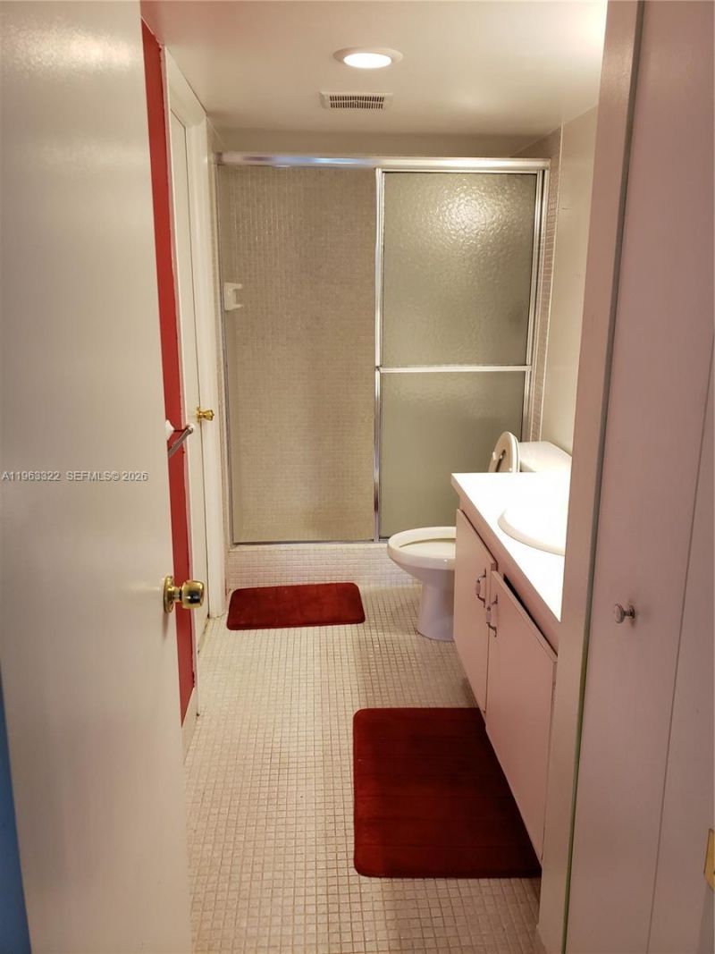 4170 Inverrary Dr , Unit 310, Lauderhill, FL 33319 Photo