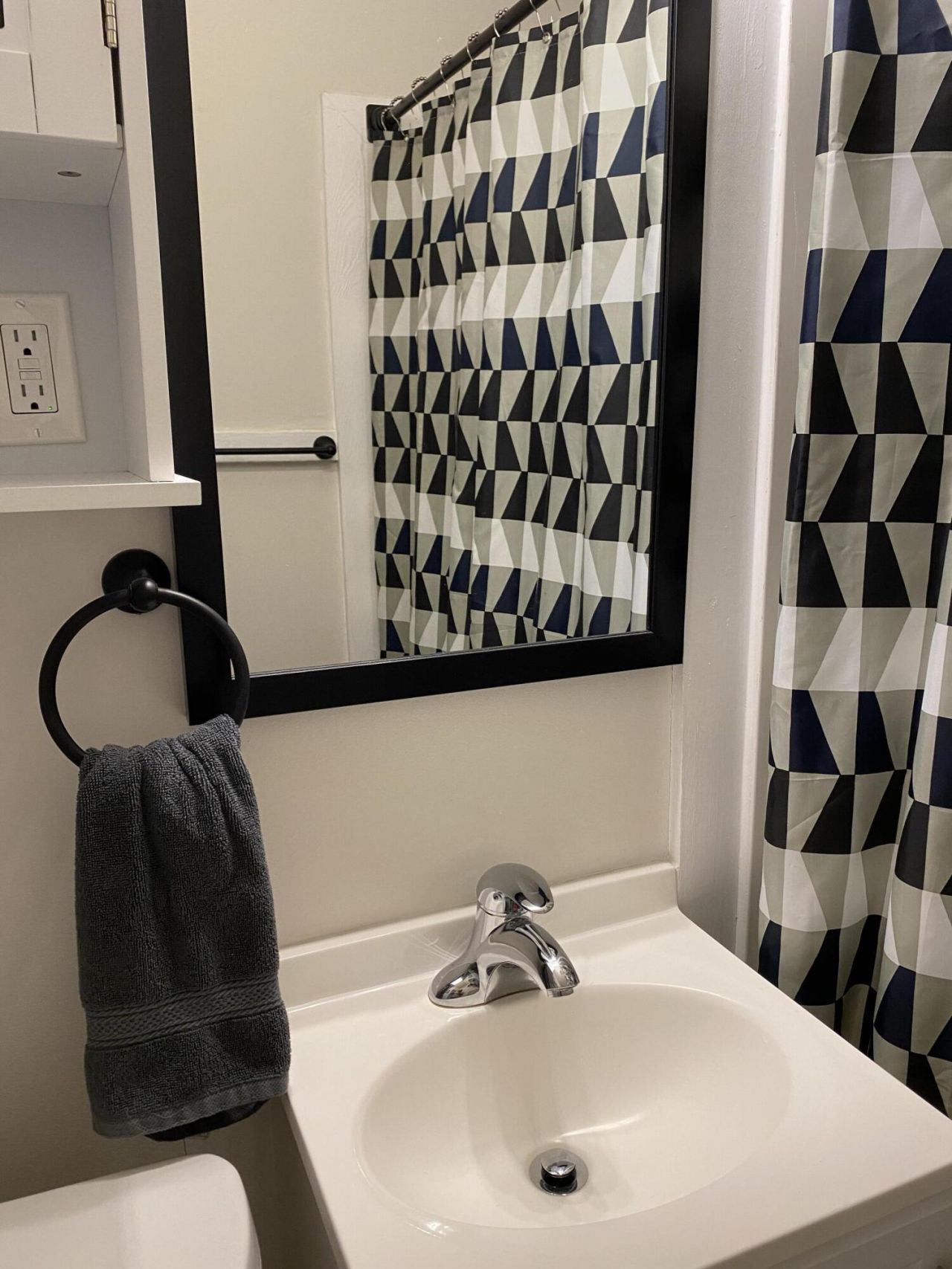 2705 W Surrey Drive Photo 12