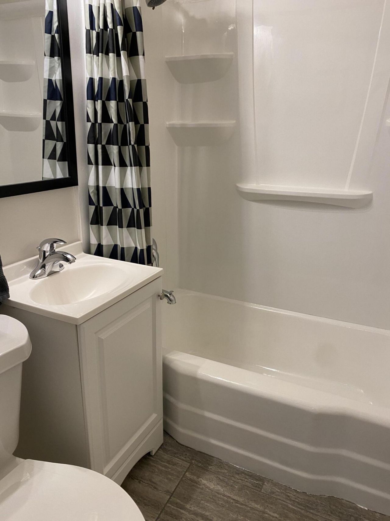 2705 W Surrey Drive Photo 13